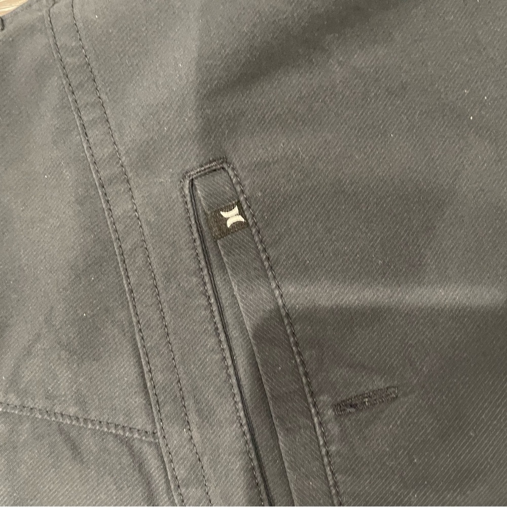 Hurley Men’s Dri-FIT Chino Walkshort size 34 waist, 10 inch inseam.  Obsidian - Picture 5 of 5